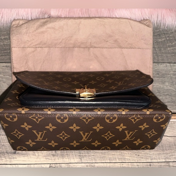 Louis Vuitton purse EXCELLENT CONDITION FULL INCLUSION - Picture 9 of 14